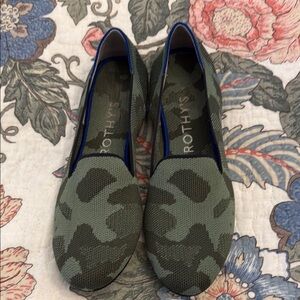 Rothy's Women's Green Camo Flats size 8 m women’s driver loafer slipper euc